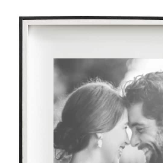 Kate and Laurel Gibson Wall Photo Frames Set